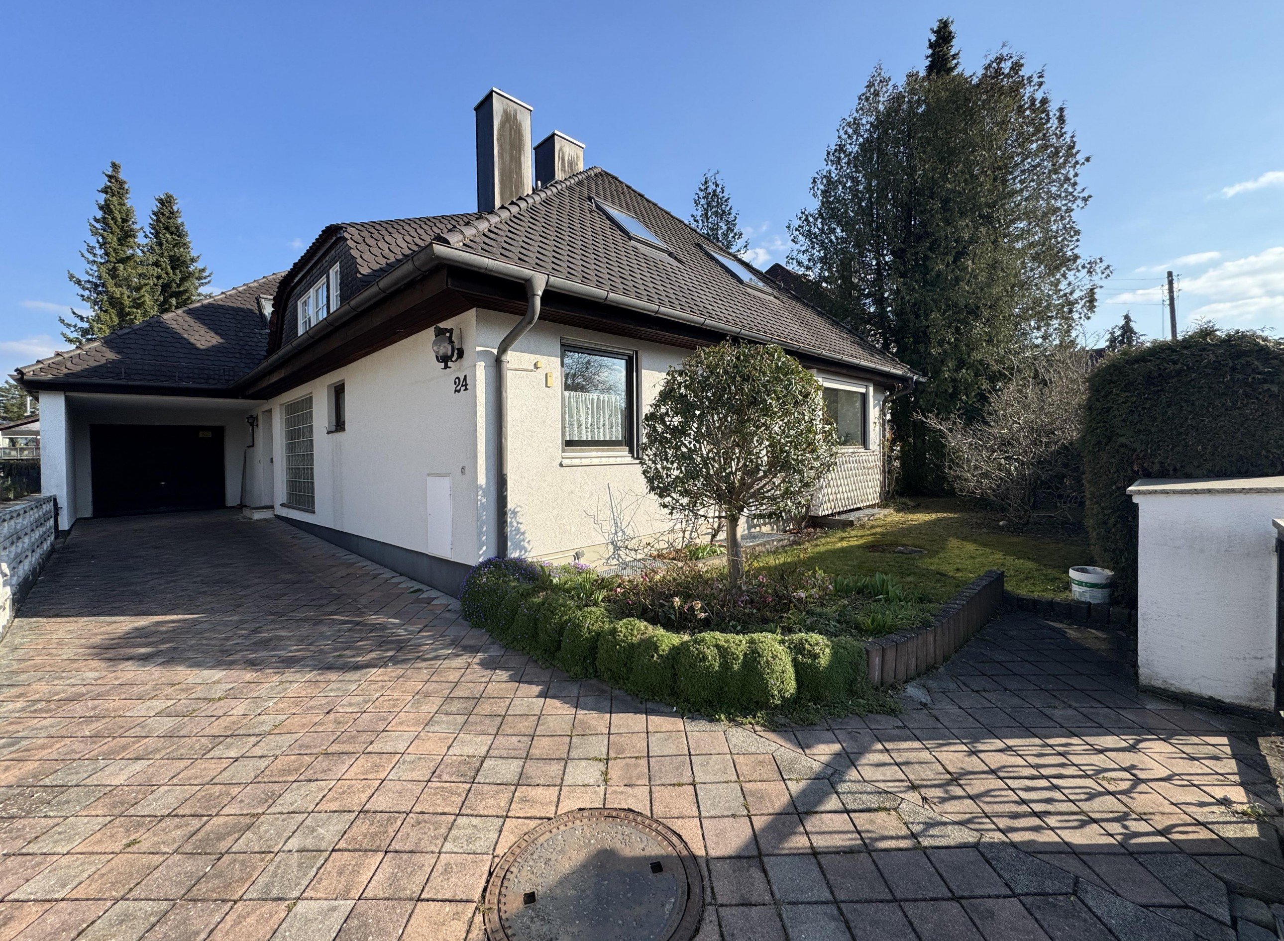 Foto Top Lage - Traum Grundst�ck! Ein-/Zweifamilienhaus mit Potenzial
