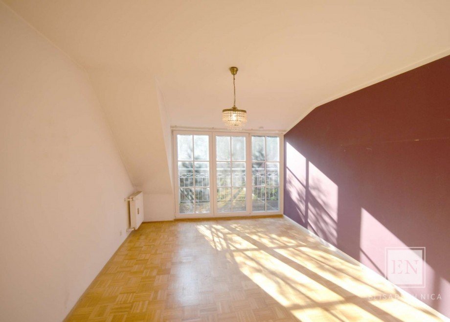 Zimmer OG Zweifamilienhaus M�nchen