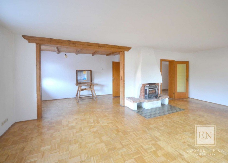 Wohnzimmer mit Blick auf Essbereich Zweifamilienhaus M�nchen