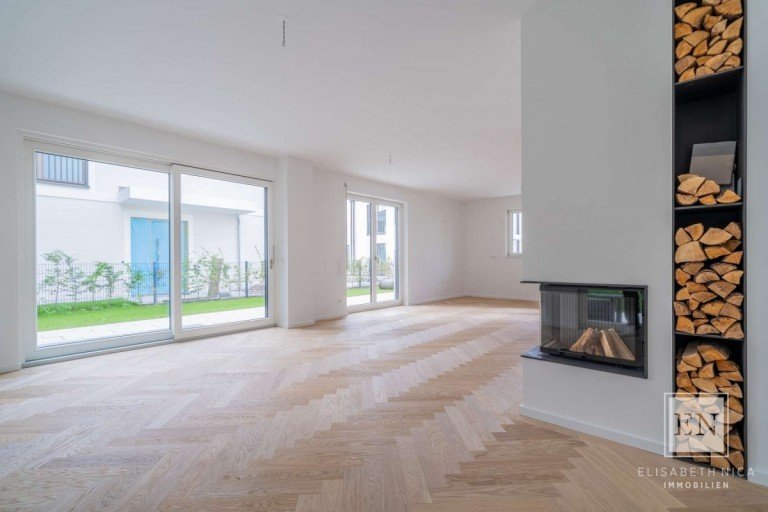Wohnbereich mit Kamin M�nchen Doppelhaush�lfte Doppelhausvilla mit gro�e Garten