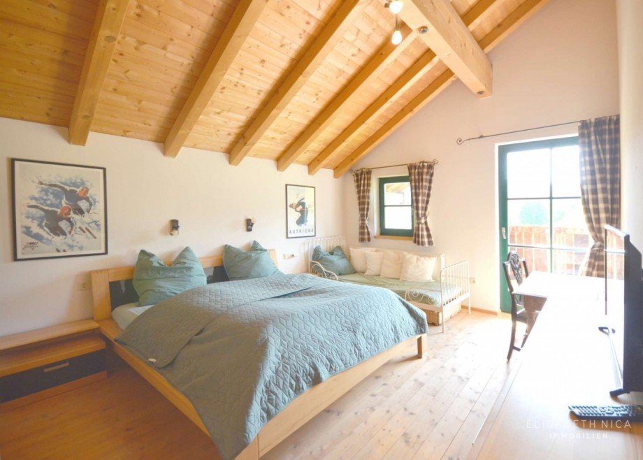 Schlafzimmer OG mit Balkon Bauernhaus Altenmarkt im Pongau