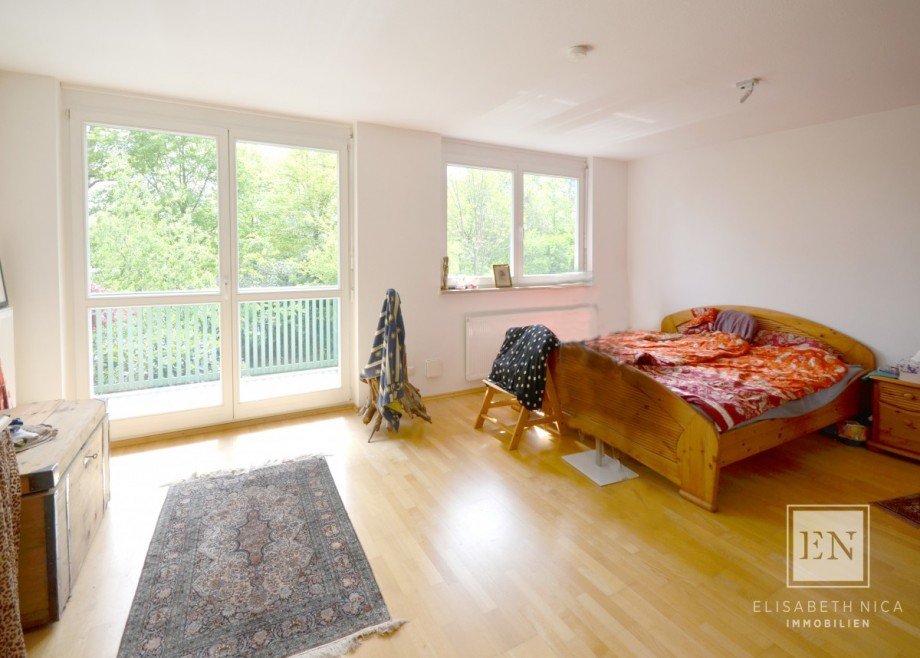 Schlafzimmer Doppelhaush�lfte M�nchen
