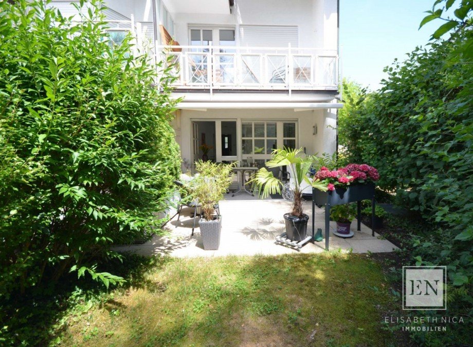 Garten mit Blick auf die Terrasse Erdgeschosswohnung M�nchen