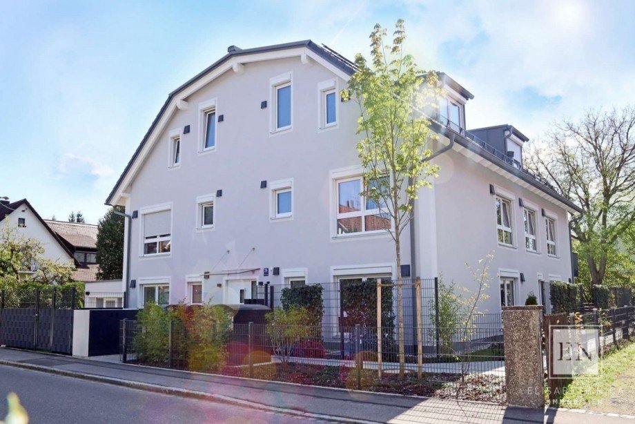 Stra�enansicht Erdgeschosswohnung M�nchen